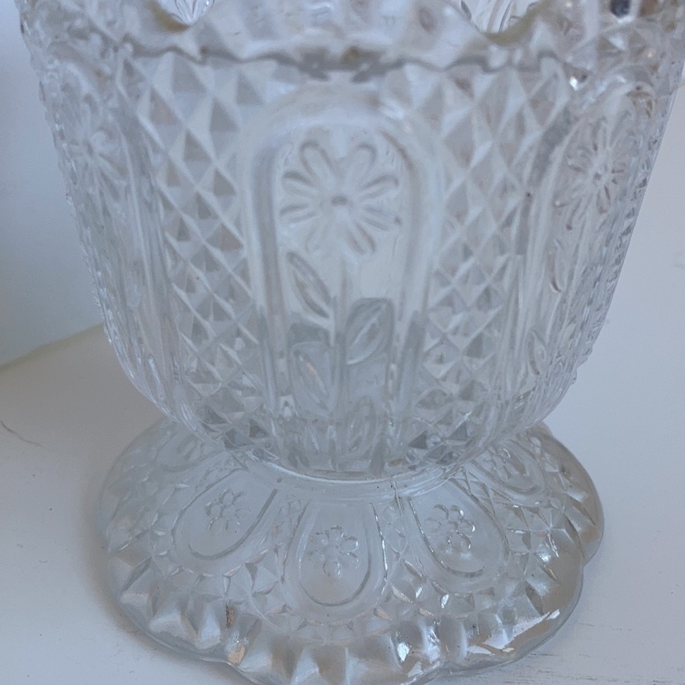 Vintage Avon bathroom apothecary glass scalloped footed bowl dish daisy pattern